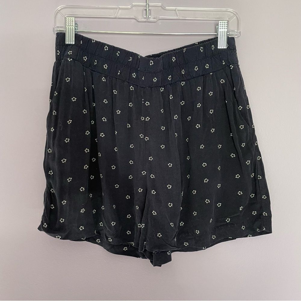 Gap Navy Blue & White Floral Patterned Fabric Casual Shorts size S Elastic Waist